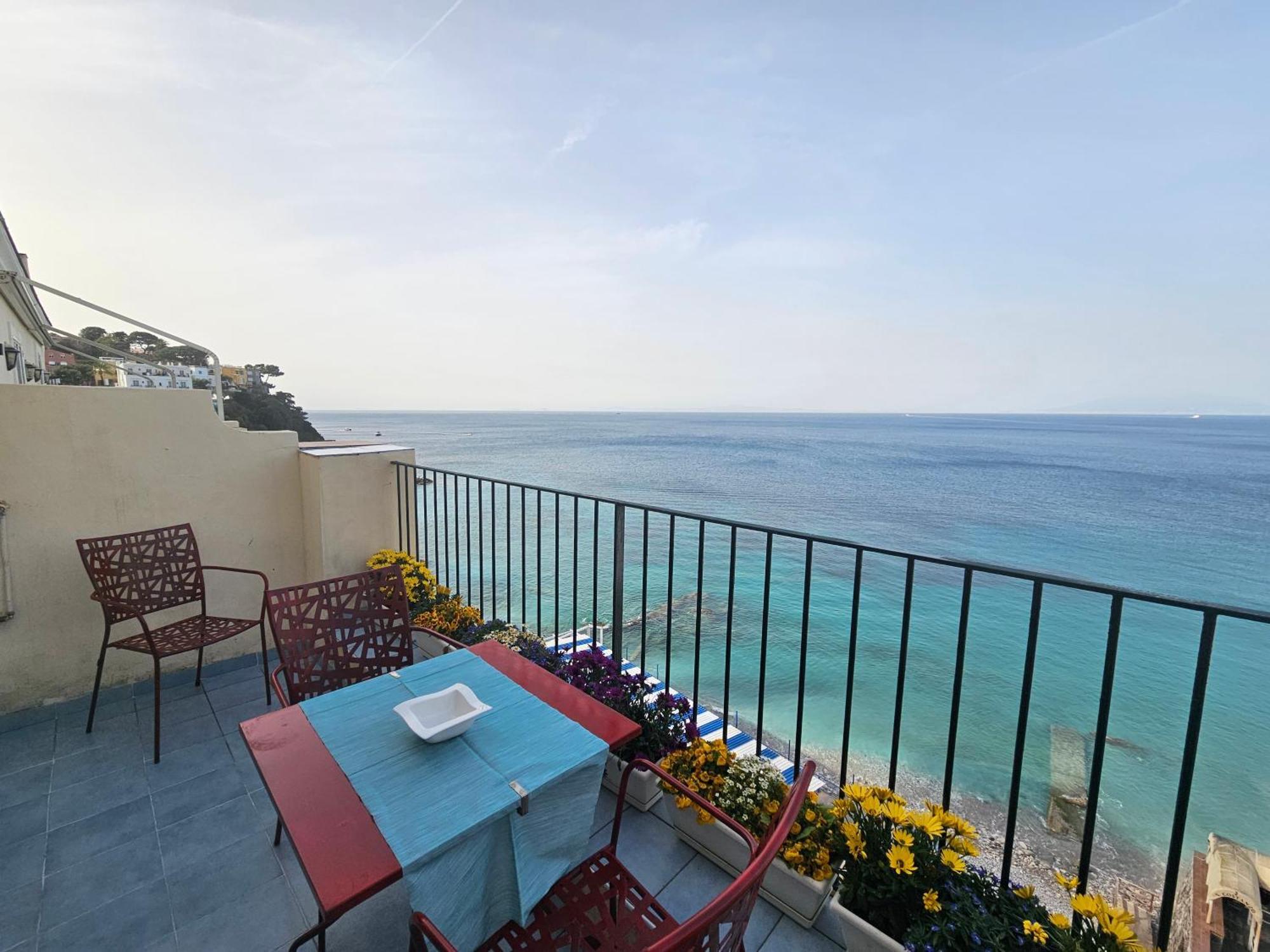 La Bomboniera Apartment Capri Bagian luar foto