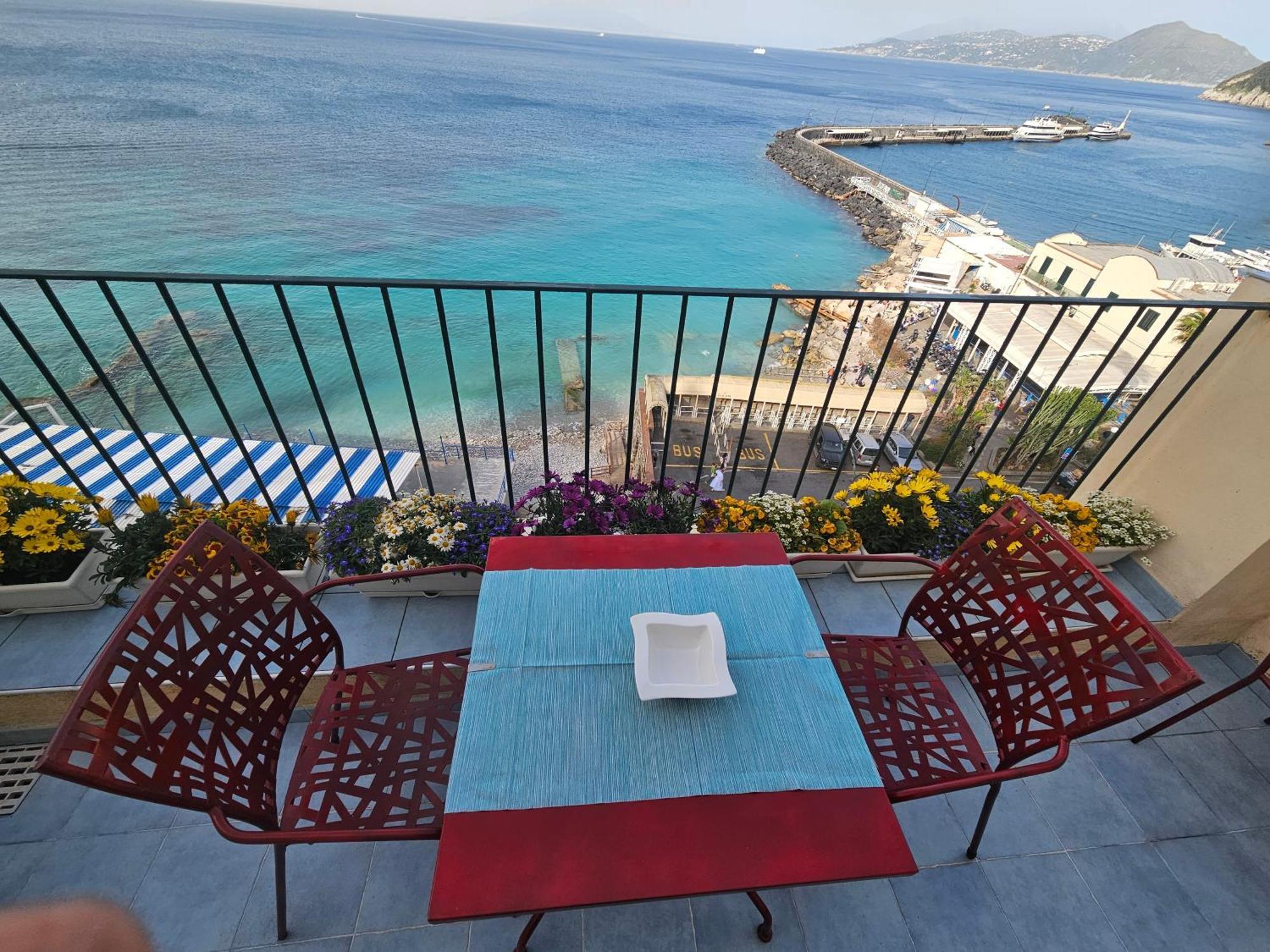 La Bomboniera Apartment Capri Bagian luar foto