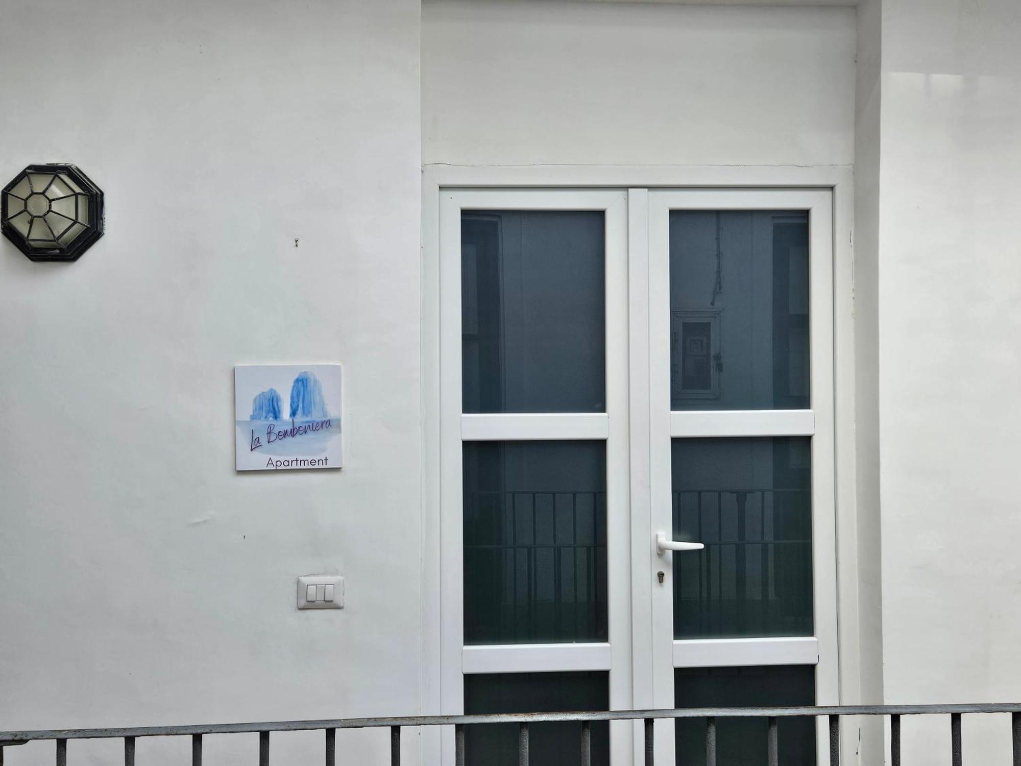 La Bomboniera Apartment Capri Bagian luar foto